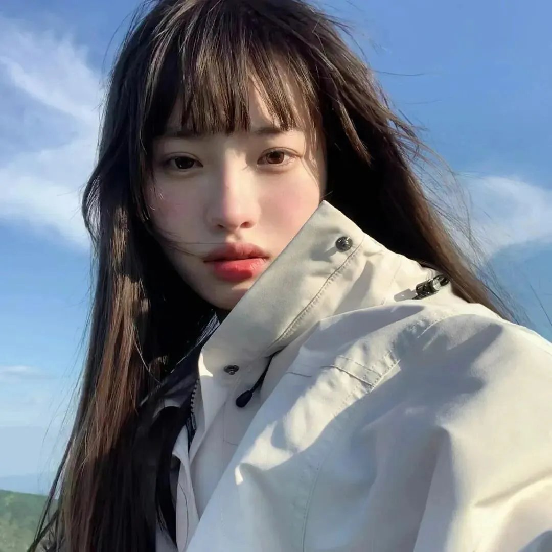 穿着旗袍的女孩